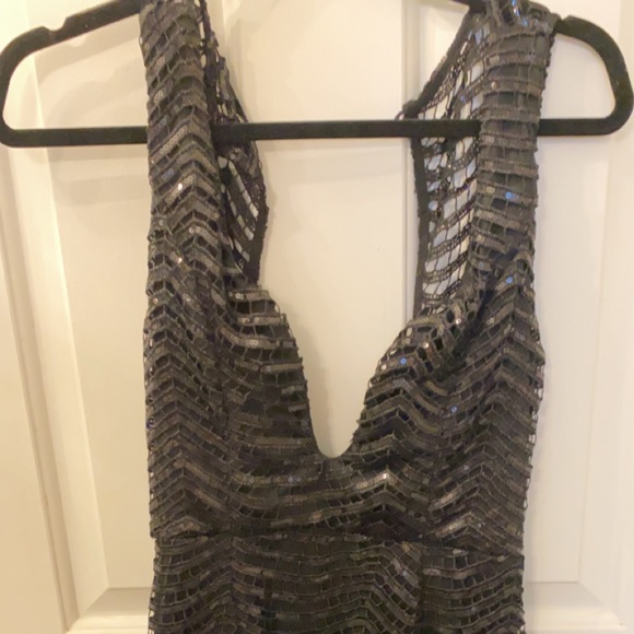 Black low neck sequence short dress - Picture 3 of 3